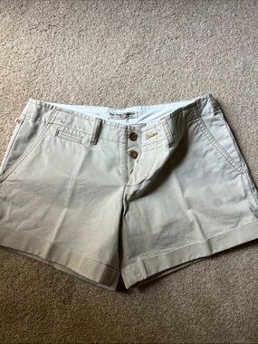 Polo Jean Company by Ralph Lauren tan Flat-Front Chino Shorts. Size 4. EUC.